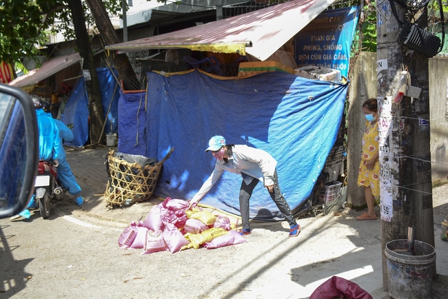Chùa Hoằng Pháp: Tiếp tục hỗ trợ người dân khó khăn trong đại dịch Covid (đợt 8)